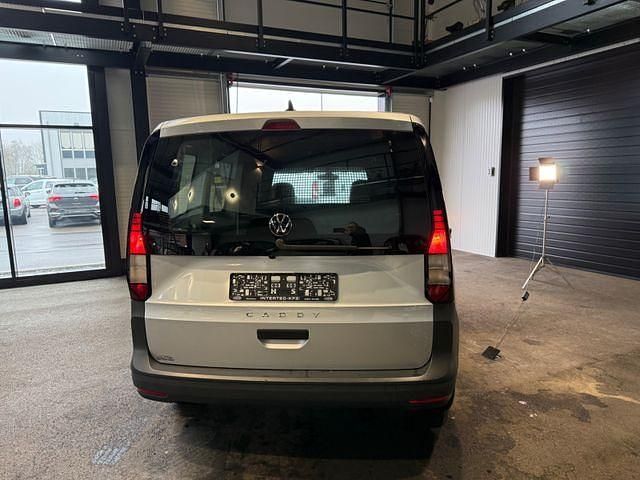 Gebraucht VW Caddy 75 PS (55 kW) 2023 Silber Van / Kleinbus
