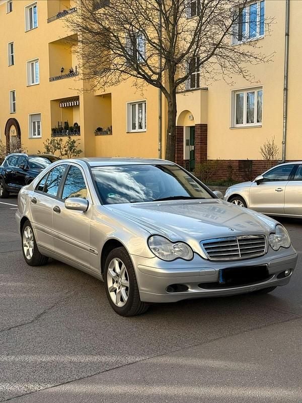 Gebraucht Mercedes C200 170 PS (125 kW) 2000 Silber Limousine