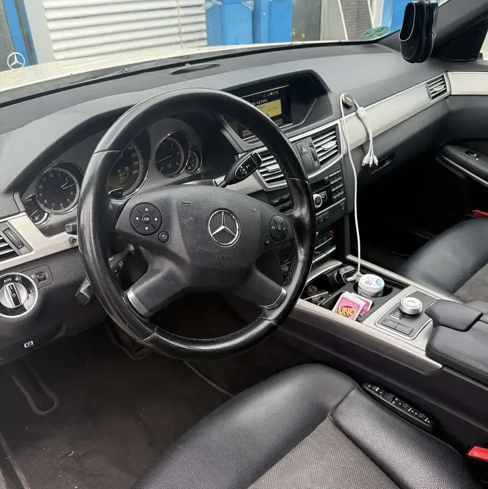 Gebraucht Mercedes E250 Elegance 204 PS (150 kW) 2011 Kombi
