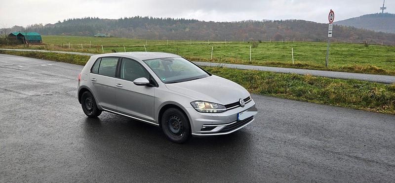 Gebraucht VW Golf VII 125 PS (91 kW) 2018 Grau Kombi