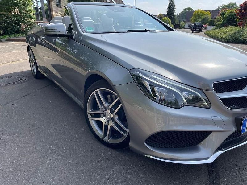 Używany Mercedes E500 408 KM (300 kW) 2015 Srebrny Kabriolet