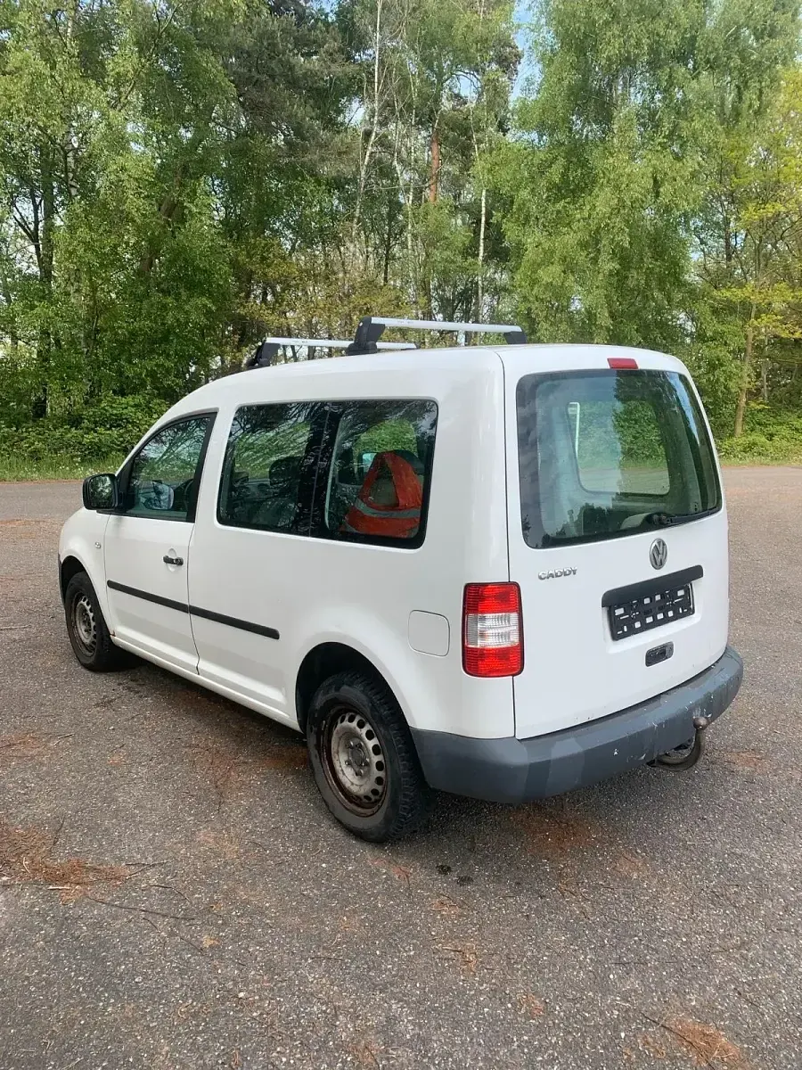 Używany VW Caddy 105 KM (77 kW) 2004 Biały Minivan