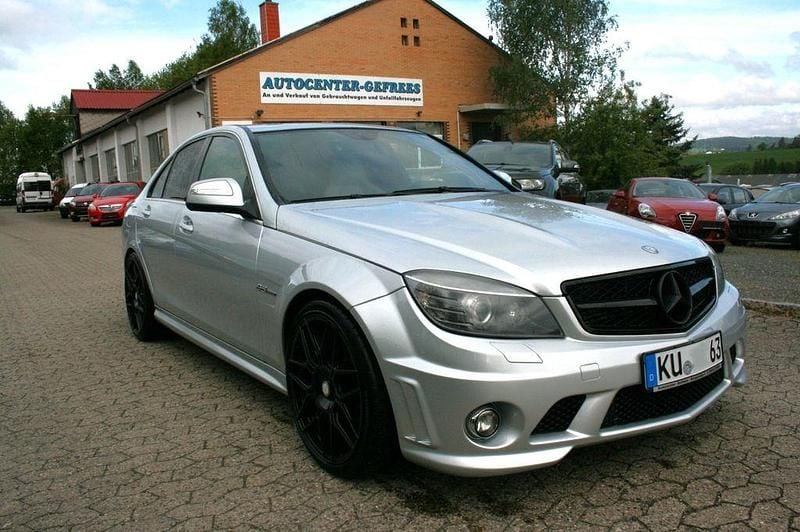 Silber Gebraucht 2009 Mercedes C63 AMG AMG Limousine | 29.999 € (Superpreis) - Bild 1/4