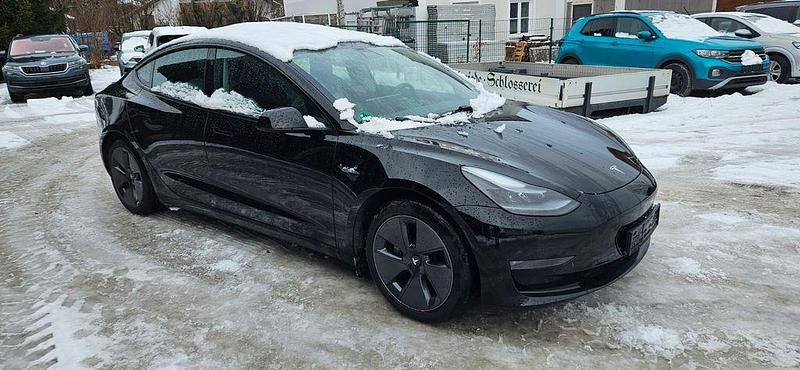 Schwarz Gebraucht 2021 Tesla Model 3 Limousine | 23.800 € (Fairer Preis) - Bild 1/4