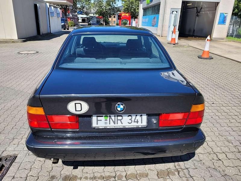 Gebraucht BMW 518 113 PS (83 kW) 1993 Limousine
