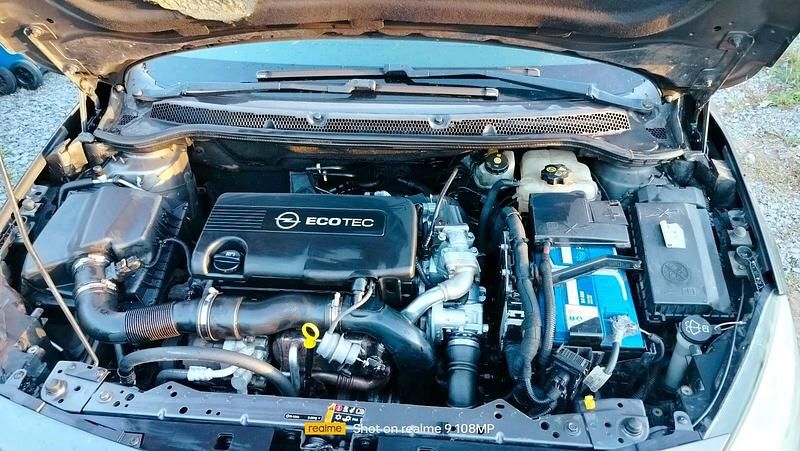 Gebraucht Opel Astra 110 PS (80 kW) 2011 Grau Kombi