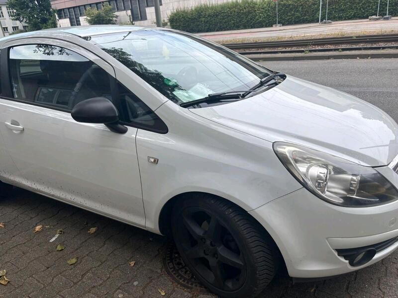 Weiß Gebraucht 2010 Opel Corsa Kleinwagen | 1.200 € (Superpreis) - Bild 1/4