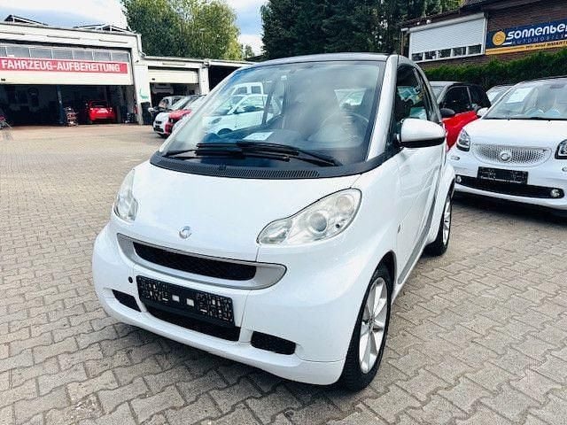 Gebraucht Smart ForTwo Coupé Passion 71 PS (52 kW) 2010 Weiß Kleinwagen