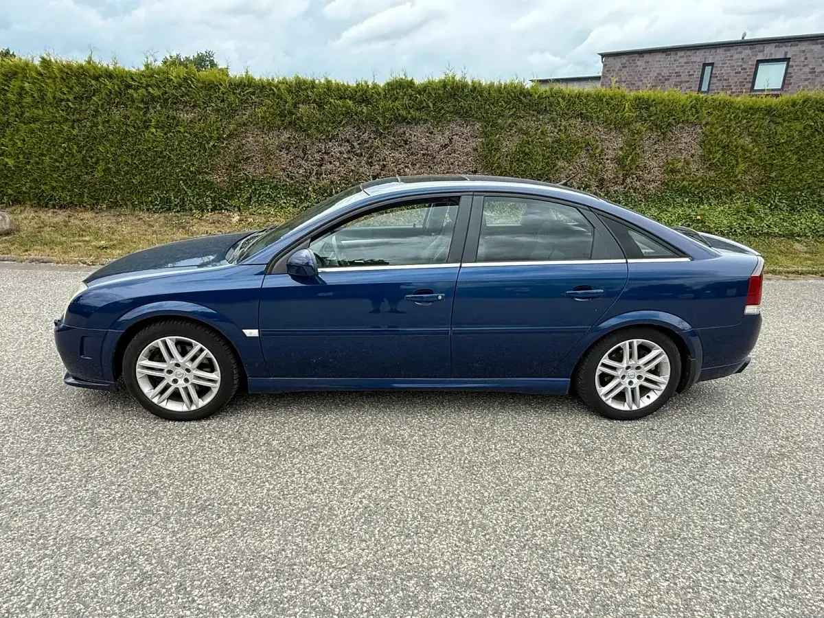 Gebraucht Opel Vectra GTS 211 PS (155 kW) 2004 Blau Limousine
