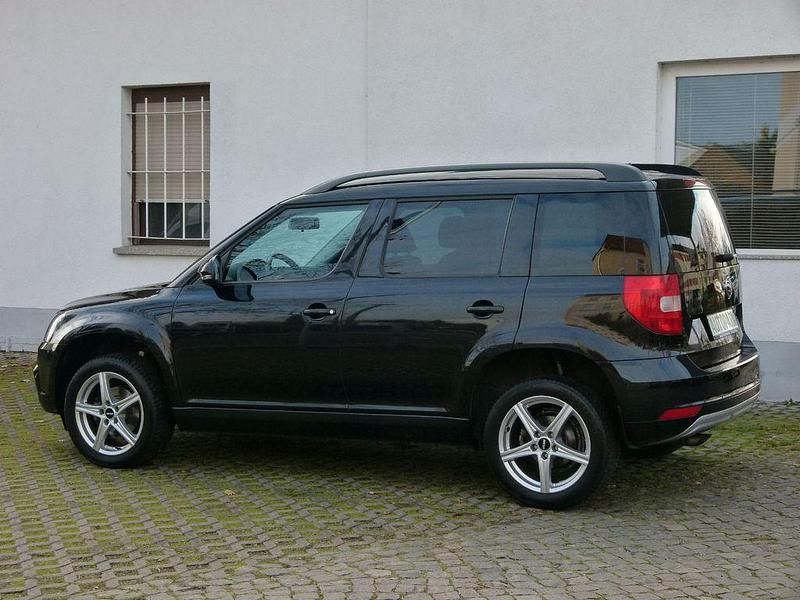 Gebraucht Skoda Yeti 105 PS (77 kW) 2015 Schwarz SUV