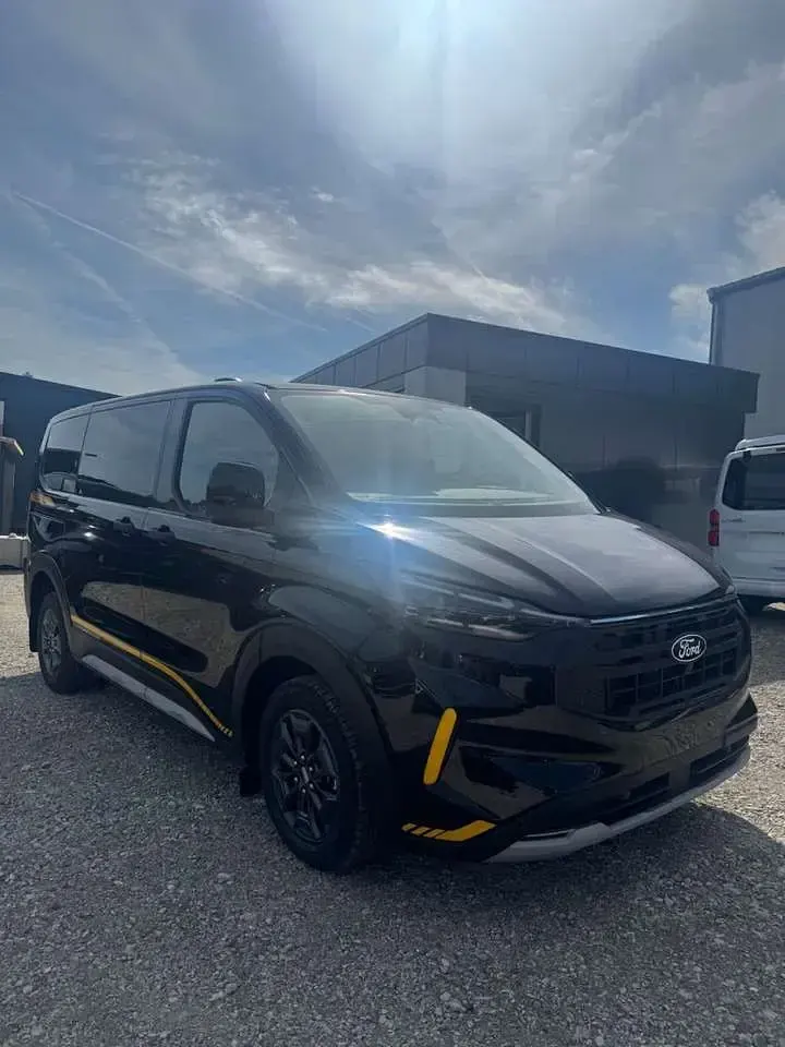 Neu Ford Transit Custom 170 PS (125 kW) 2025 Schwarz Kombi