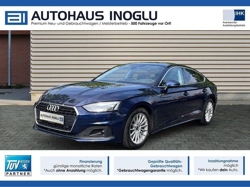 Blau navarrablau metallic (metallic) Gebraucht 2023 Audi A5 Basis Coupé | 31.480 € - Bild 1/4