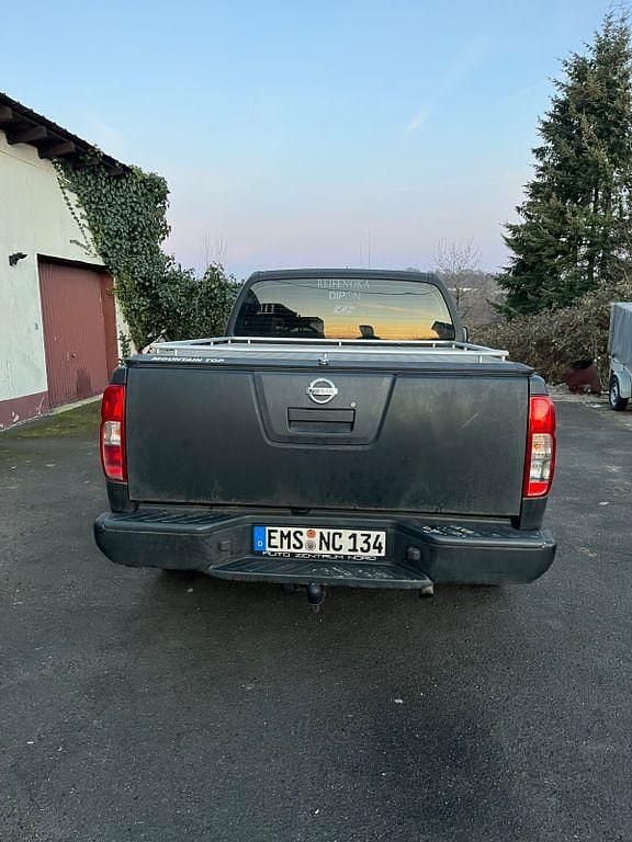 Gebraucht Nissan Navara 192 PS (141 kW) 2010 Blau Abholung