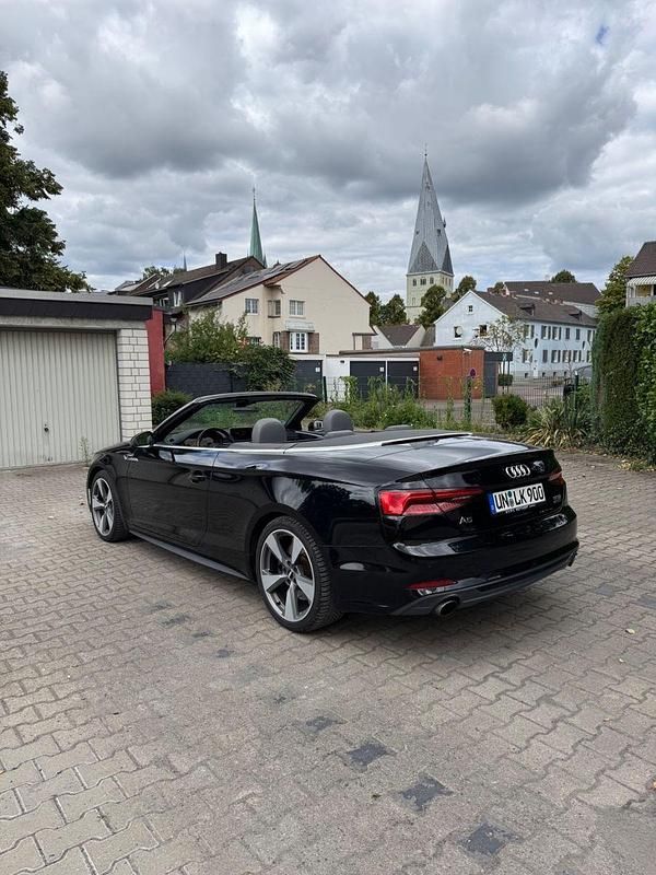 Gebraucht Audi A5 Cabriolet Ambiente 252 PS (185 kW) 2018 Schwarz Cabrio
