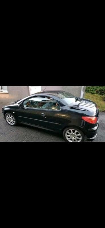 Schwarz Gebraucht 2003 Peugeot 206 CC Cabrio | 750 € (Superpreis) - Bild 1/4