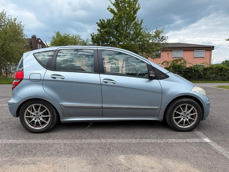Gebraucht Mercedes A180 110 PS (80 kW) 2008 Blau Kombi