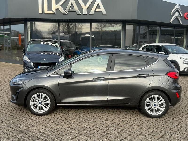 Gebraucht Ford Fiesta Titanium 101 PS (74 kW) 2023 Grau Kleinwagen