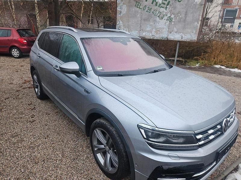 Silber Gebraucht 2019 VW Tiguan Allspace SUV | 20.900 € (Fairer Preis) - Bild 1/4