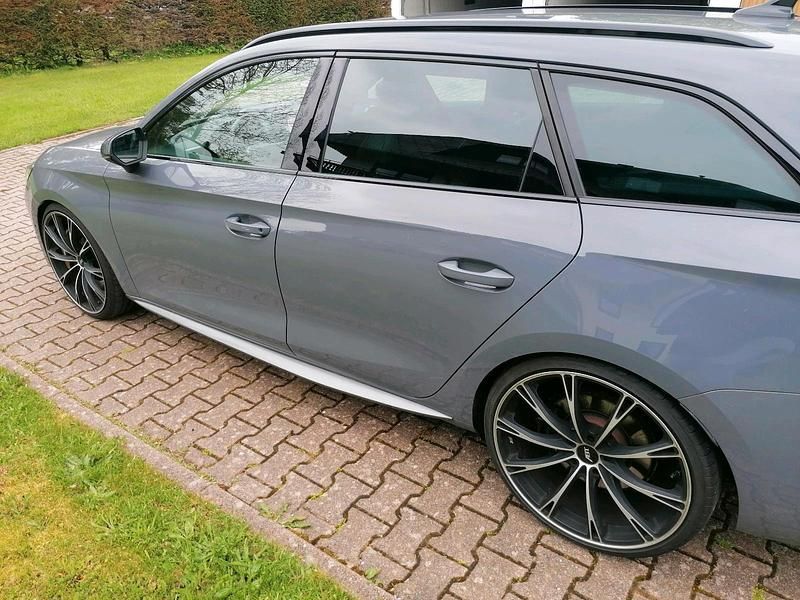 Gebraucht Cupra Leon VZ 370 PS (272 kW) 2022 Grau Kombi