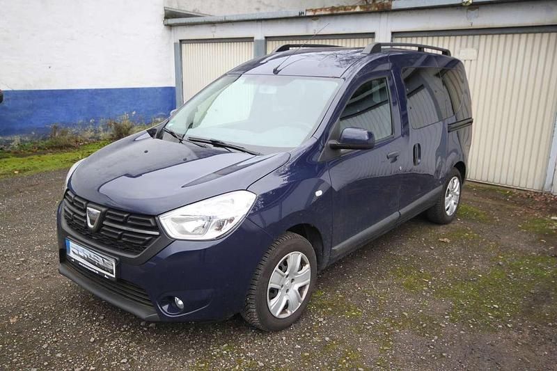 Gebraucht Dacia Dokker Celebration 102 PS (75 kW) 2018 Van / Kleinbus