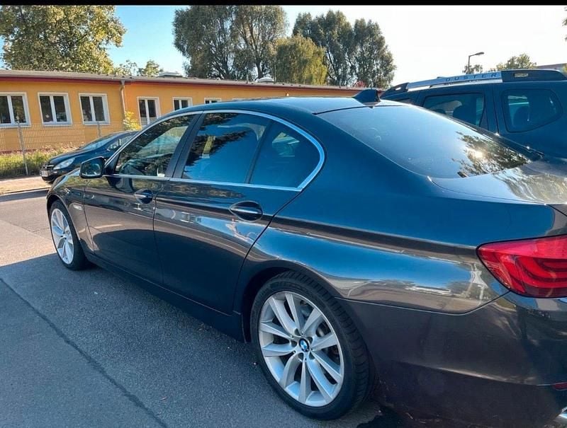 Schwarz Gebraucht 2010 BMW 528 Limousine | 9.900 € (Fairer Preis) - Bild 1/4