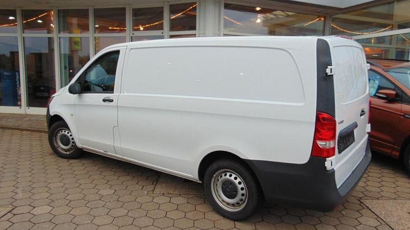 Gebraucht Mercedes Vito 102 PS (75 kW) 2020 Weiß Van