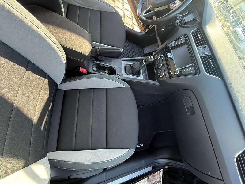 Gebraucht Skoda Octavia Ambition 150 PS (110 kW) 2016 Schwarz Kleinwagen