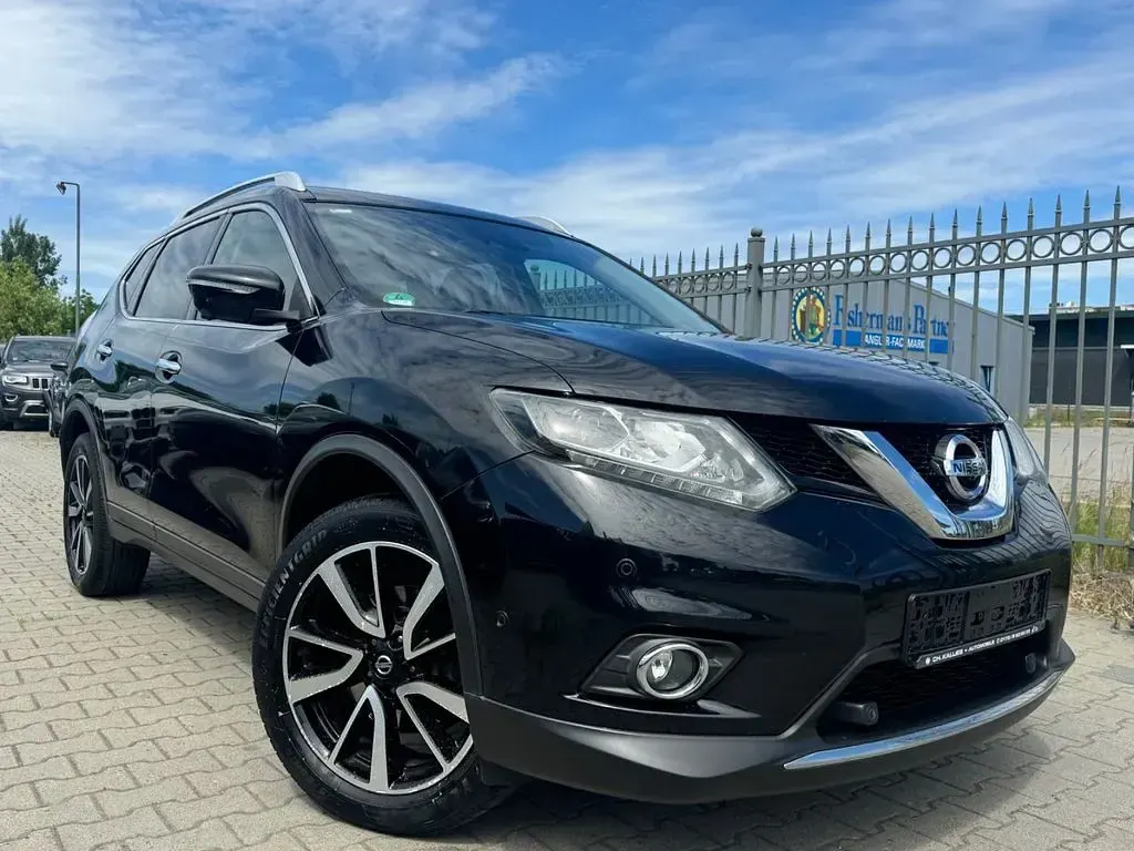 Gebraucht Nissan X-Trail Tekna 177 PS (130 kW) 2017 Schwarz SUV