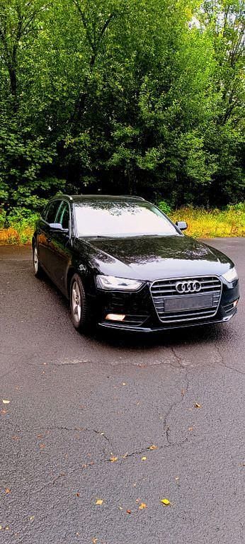 Gebraucht Audi A4 Comfort 177 PS (130 kW) 2014 Schwarz Kombi