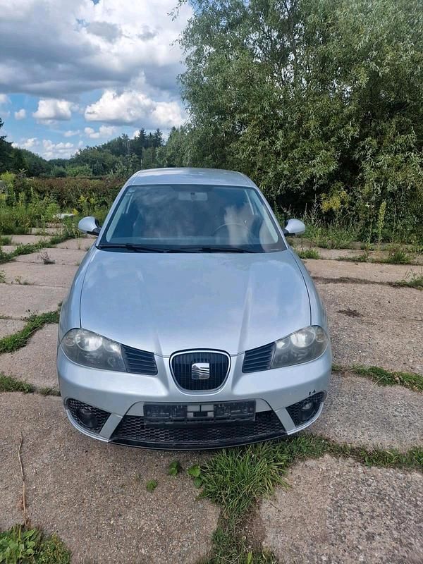 Silber Gebraucht 2007 Seat Ibiza Kleinwagen | 699 € (Guter Preis) - Bild 1/4