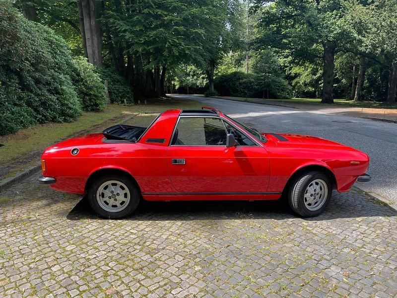 Gebraucht Lancia Beta 118 PS (86 kW) 1982 Rot Cabrio