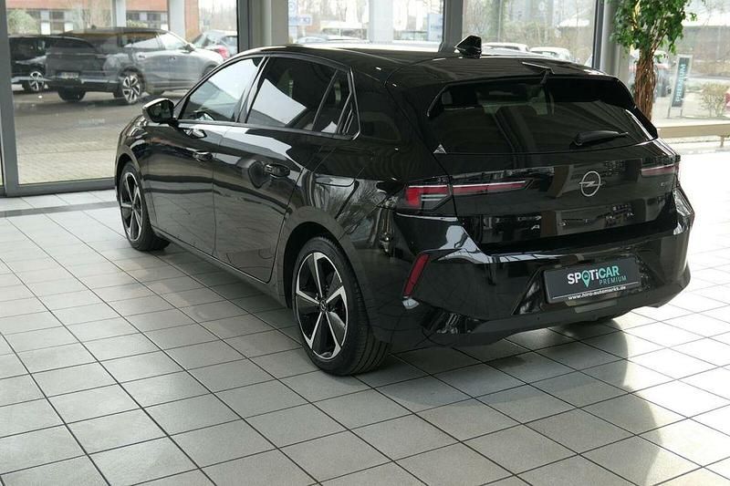 Gebraucht Opel Astra 179 PS (131 kW) 2022 Schwarz Limousine