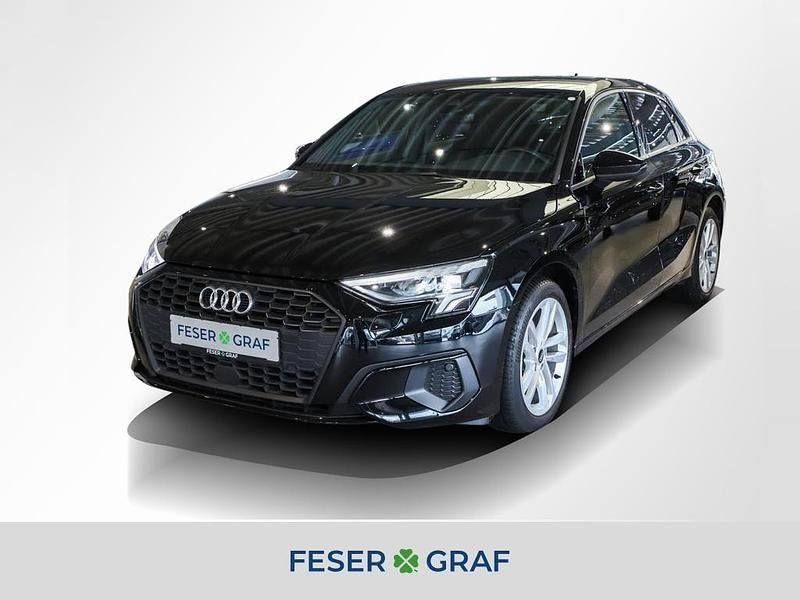 Gebraucht Audi A3 Ambiente 150 PS (110 kW) 2023 Brillantschwarz Limousine