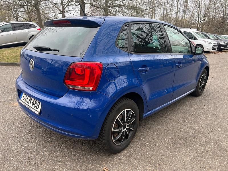 Gebraucht VW Polo Edition 69 PS (50 kW) 2012 Blau Kleinwagen