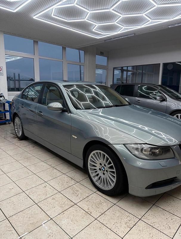 Gebraucht BMW 320 150 PS (110 kW) 2005 Limousine