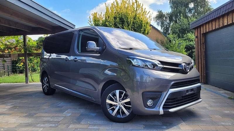 Grau Gebraucht 2019 Toyota Proace Team Van | 25.000 € (Superpreis) - Bild 1/4