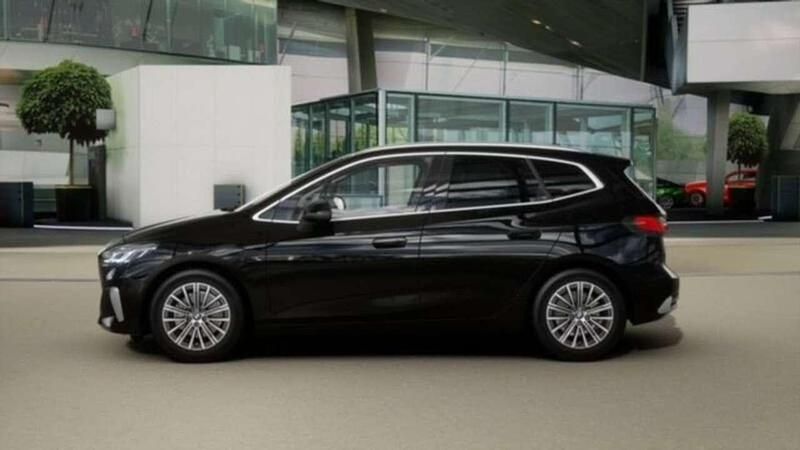 Neu BMW 218 Luxury Line 136 PS (100 kW) 2026 Schwarz uni Kombi