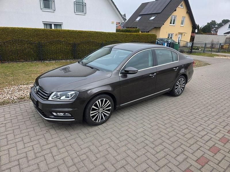 Gebraucht VW Passat R-line 160 PS (117 kW) 2014 Braun Limousine