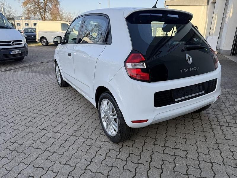 Gebraucht Renault Twingo Life 71 PS (52 kW) 2015 Weiß Kleinwagen