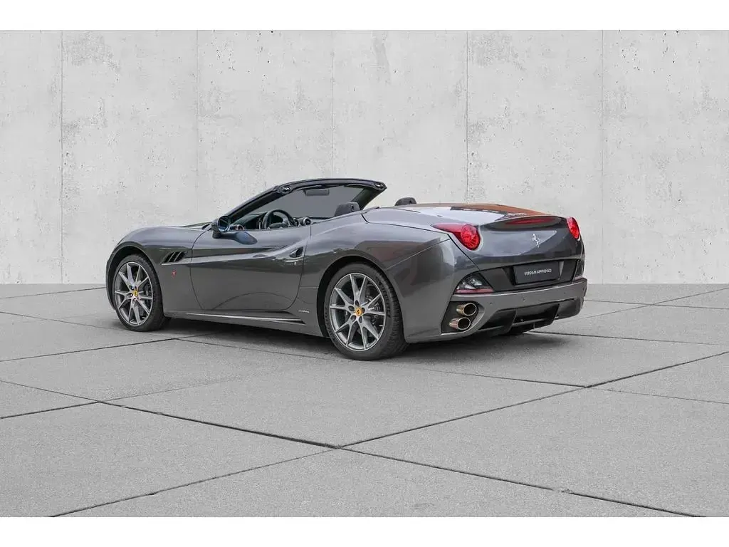 Gebraucht Ferrari California 460 PS (338 kW) 2011 Grau Cabrio