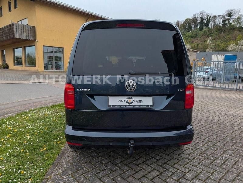 Gebraucht VW Caddy Trendline 125 PS (91 kW) 2017 Blau Van / Kleinbus