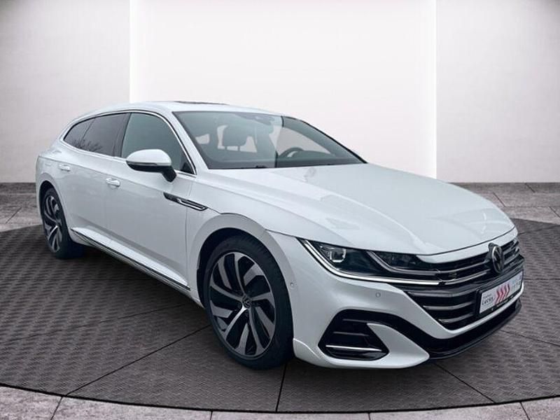 Gebraucht VW Arteon R-line 150 PS (110 kW) 2023 Weiß (oryxweiß perlmutteffekt) Kombi