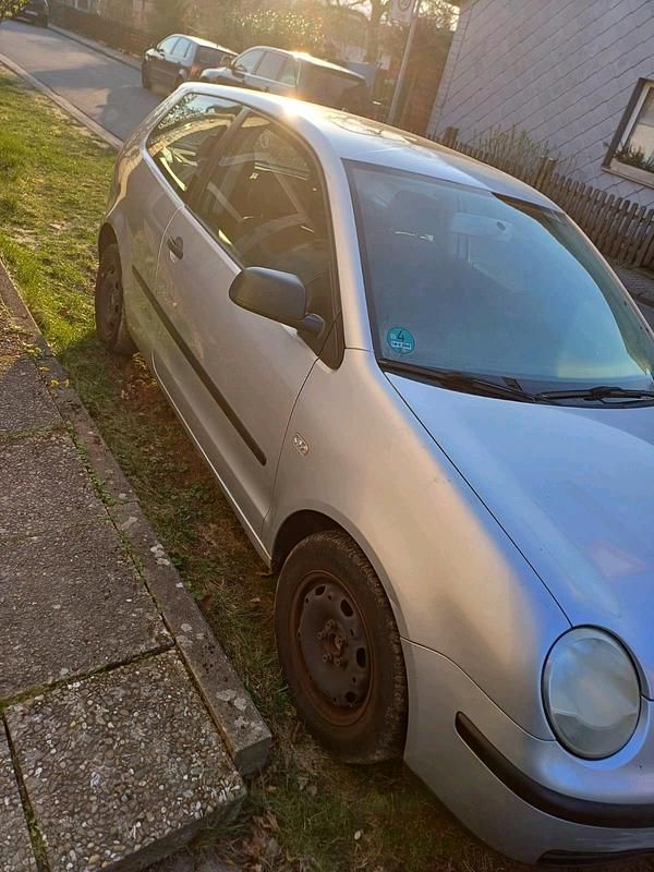 Gebraucht VW Polo 64 PS (47 kW) 2003 Silber Kleinwagen