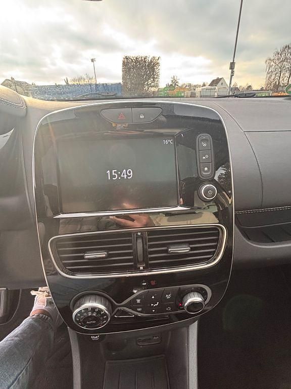 Gebraucht Renault Clio IV Initiale Paris 118 PS (86 kW) 2017 Beige Limousine