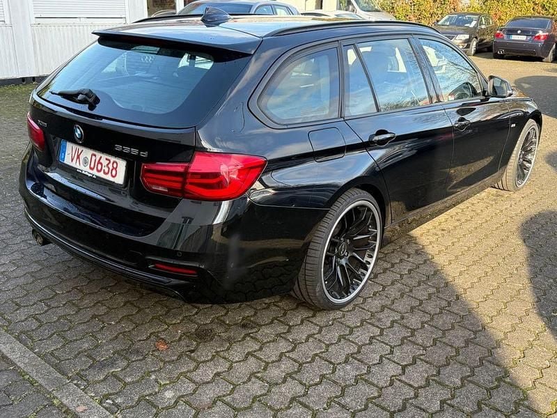 Gebraucht BMW 335 Sport Line 313 PS (230 kW) 2017 Schwarz Kombi