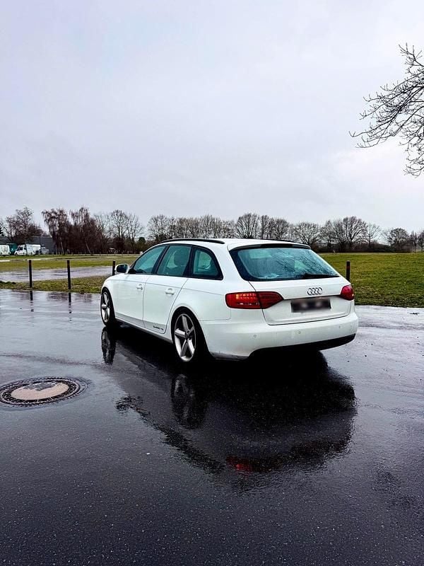 Gebraucht Audi A4 160 PS (117 kW) 2010 Weiß Kombi