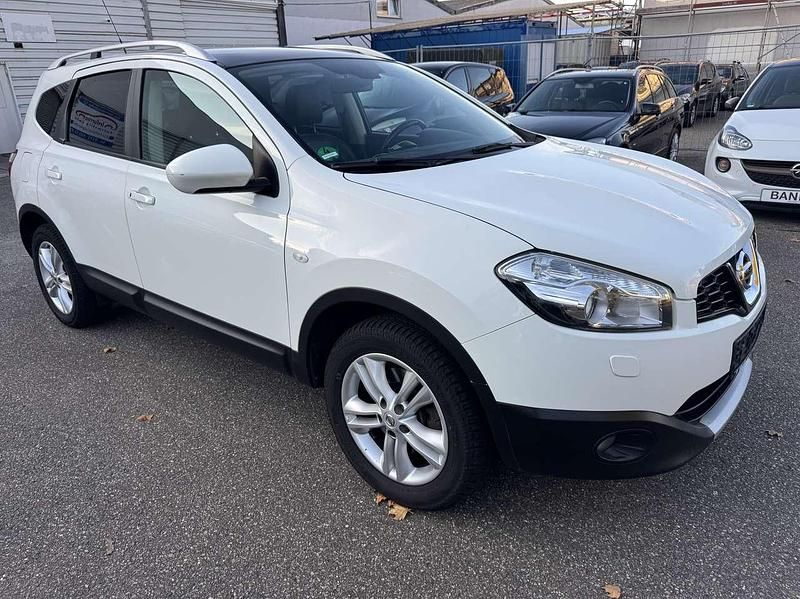 Super white Gebraucht 2010 Nissan Qashqai +2 Tekna SUV | 7.200 € (Fairer Preis) - Bild 1/4