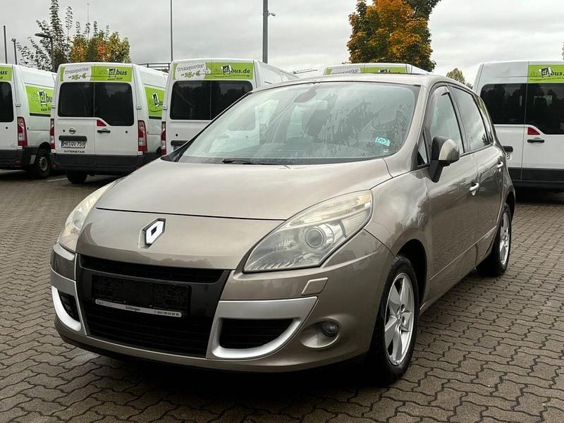 Beige Gebraucht 2010 Renault Scénic III Dynamique Van / Kleinbus | 4.990 € (Fairer Preis) - Bild 1/4