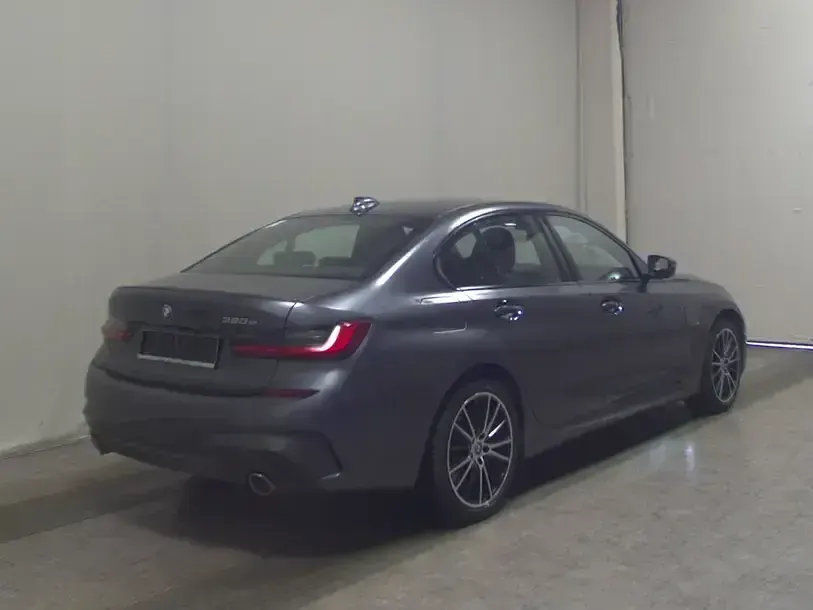 Gebraucht BMW 320e M Sport 204 PS (150 kW) 2021 Grau Limousine