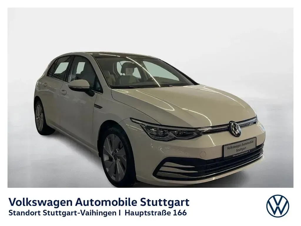 Gebraucht VW Golf VIII Style 131 PS (96 kW) 2023 Pure white Limousine